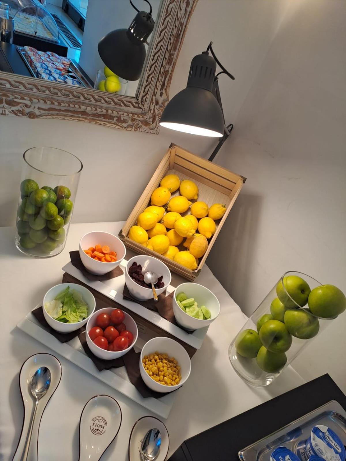 Hotel Europa Таранто Экстерьер фото