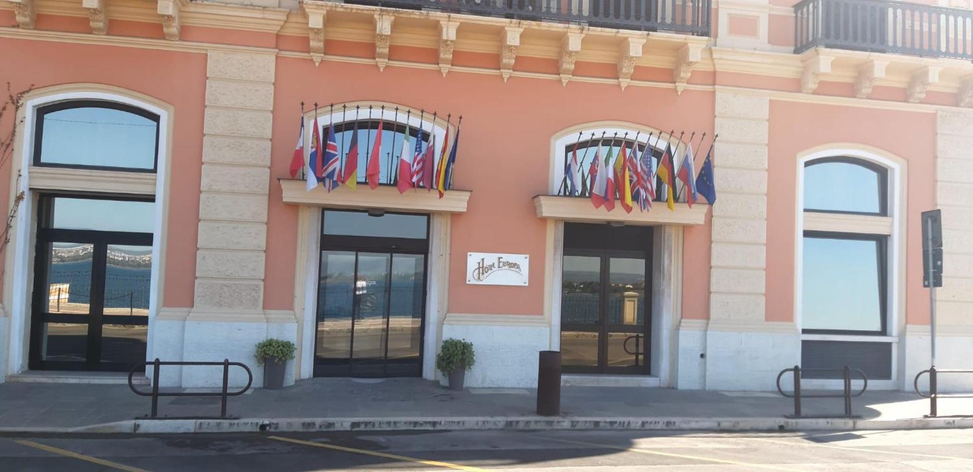 Hotel Europa Таранто Экстерьер фото