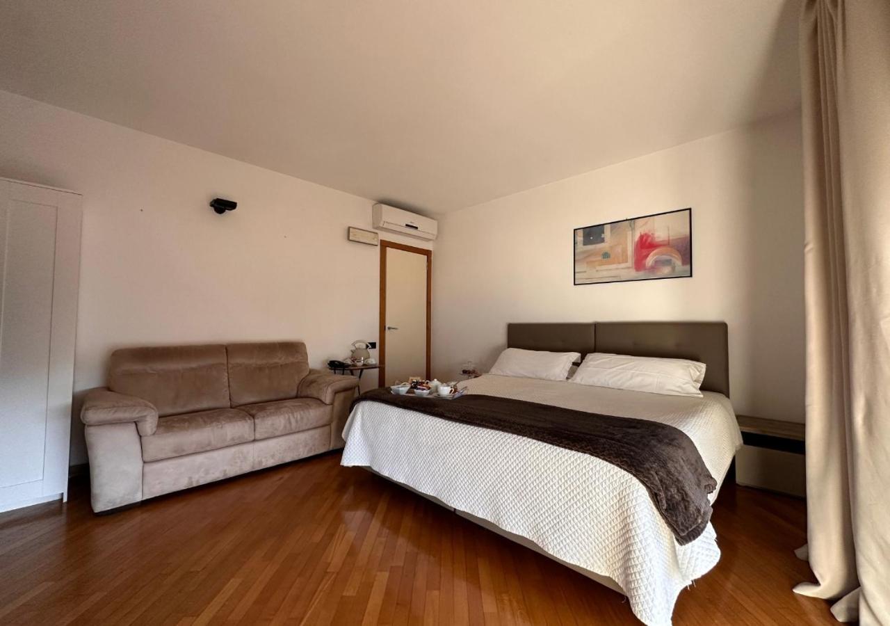 Hotel Europa Таранто Экстерьер фото